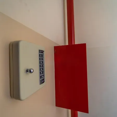 Bright And Blue 3city With Balcony In By Renters