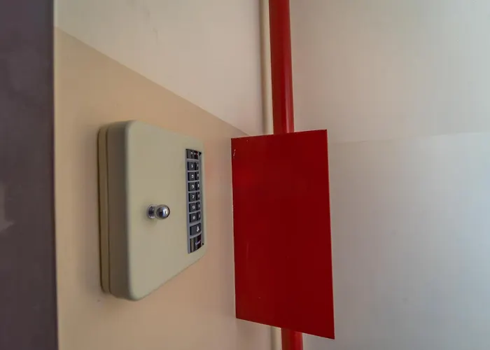 Bright And Blue 3city With Balcony In By Renters